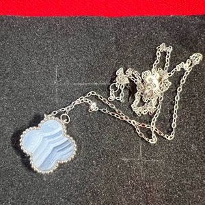 Real 18k whitw Gold, Blue Lace Agate Clover Leaf Necklace